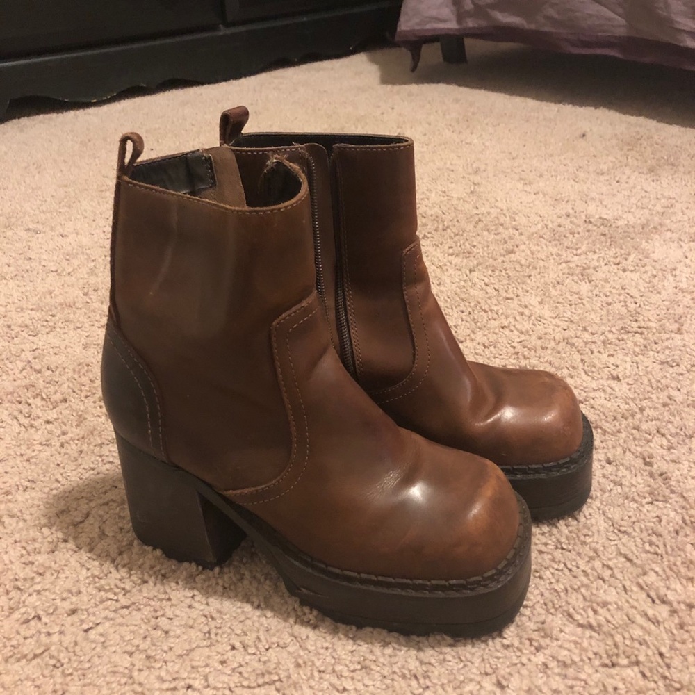 Vintage 90s Platform Chunky Boots